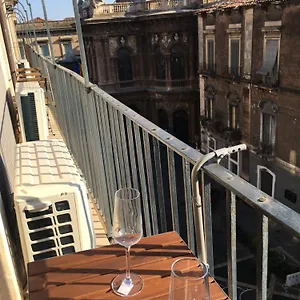 Wonderful Teatro Massimo Bellini Apartment